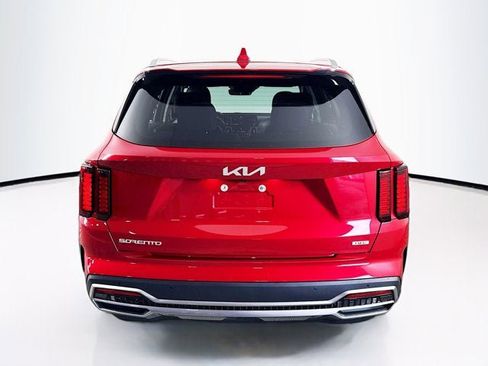 Certified 2023 Kia Sorento EX AWD/4WD image 6