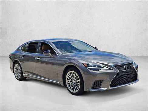 Used 2025 Lexus LS 500 RWD image 3