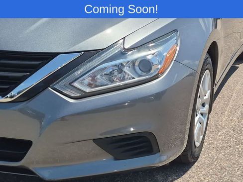Used 2017 Nissan Altima 2.5 S w/ Power Driver Seat Package FWD image 10