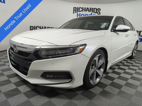 Certified 2019 Honda Accord Touring image 1