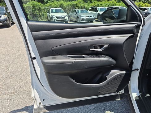 Used 2025 Hyundai Tucson SEL FWD image 12