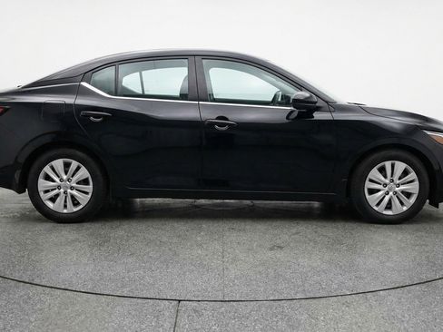 Used 2025 Nissan Sentra S FWD image 11