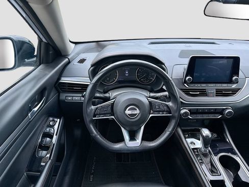 Used 2025 Nissan Altima 2.5 SR FWD image 22