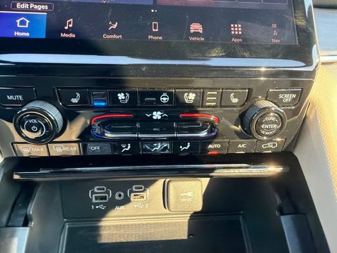 Used 2025 Jeep Grand Cherokee L Limited w/ Luxury Tech Group II AWD/4WD image 24