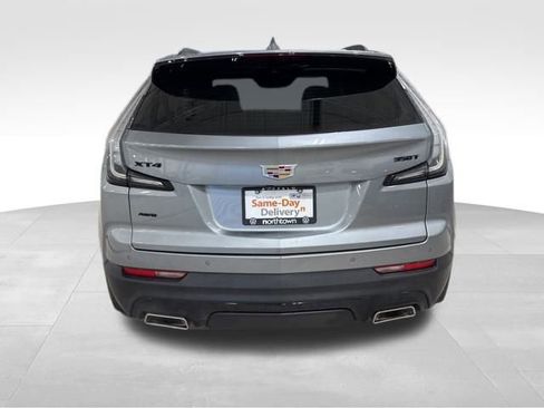 Used 2023 Cadillac XT4 Sport w/ Cold Weather Package image 5