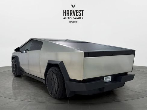 Used 2024 Tesla Cybertruck Cyberbeast AWD/4WD image 4
