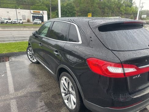 Used 2016 Lincoln MKX Reserve w/ Climate Package AWD/4WD image 15