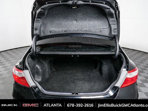 Used 2017 Toyota Camry XSE image 30