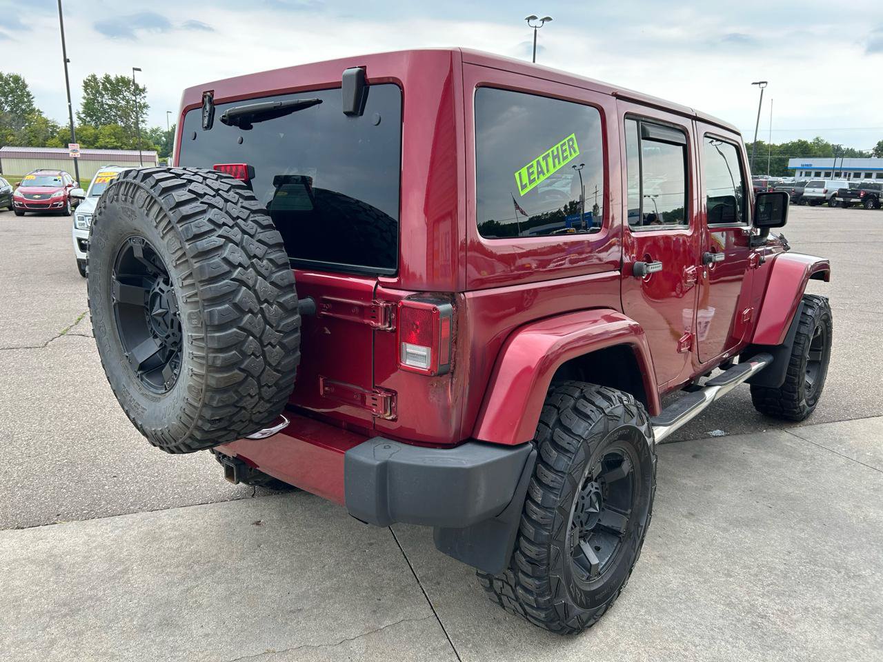 Used 2012 Jeep Wrangler Unlimited Sahara AWD/4WD image 5
