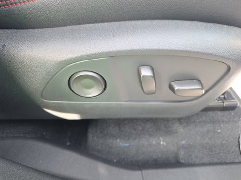 New 2026 Chevrolet Traverse RS w/ LPO, Floor Liner Package image 33