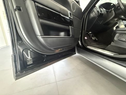 Used 2014 Land Rover Range Rover Supercharged image 28