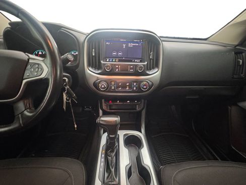 Used 2021 Chevrolet Colorado LT w/ LT Convenience Package image 12