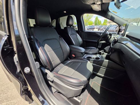 Used 2023 Ford Escape ST-Line AWD/4WD image 13