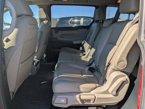Used 2023 Honda Odyssey Touring image 14