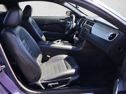 Used 2011 Ford Mustang Premium w/ 203A Rapid Spec Order Code RWD image 21