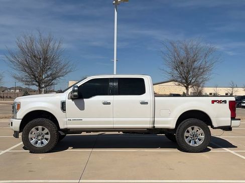 Used 2017 Ford F250 Platinum w/ Platinum Ultimate Package image 6