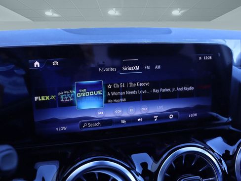 New 2025 Mercedes-Benz GLA 250 image 44