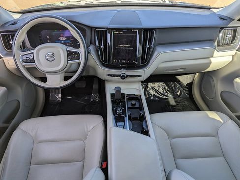 Used 2024 Volvo XC60 B5 Core image 6