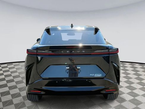 Used 2025 Lexus RZ 450e image 3