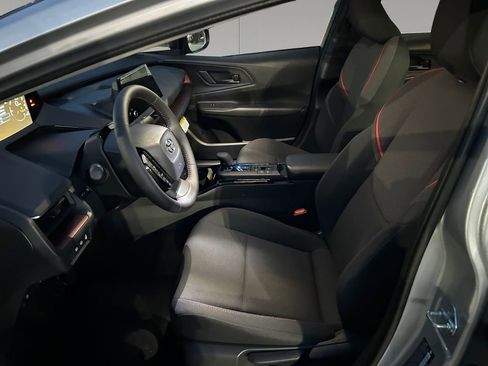 New 2026 Toyota Prius Plug-In Hybrid FWD image 10