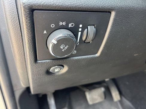 Used 2021 Jeep Grand Cherokee Limited image 15