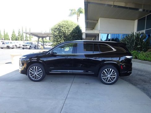 New 2026 Buick Enclave Avenir w/ Super Cruise Package FWD image 4