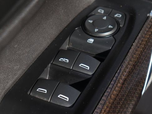Used 2020 Chevrolet Silverado 1500 LT w/ Bed Protection Package AWD/4WD image 16