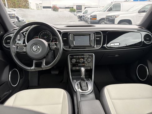 Used 2019 Volkswagen Beetle 2.0T SE w/ SE Premium Package FWD image 30
