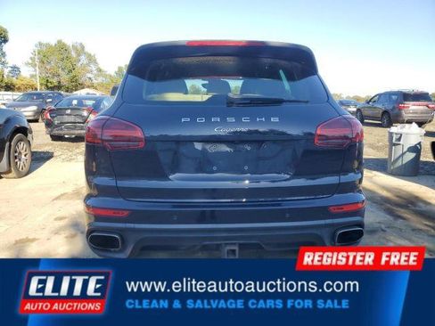 Used 2017 Porsche Cayenne Platinum Edition image 11