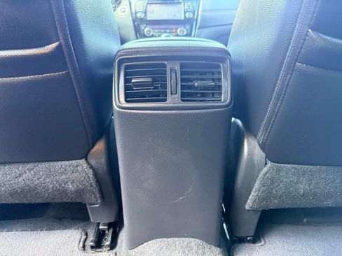 Used 2017 Nissan Rogue SL w/ SL Premium Package FWD image 34