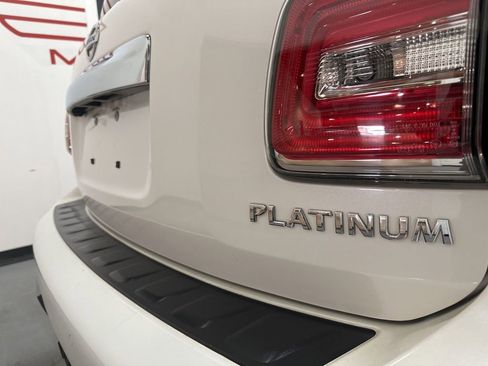 Used 2019 Nissan Armada Platinum w/ Interior Lighting Package RWD image 8