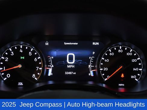 Used 2025 Jeep Compass Trailhawk AWD/4WD image 13