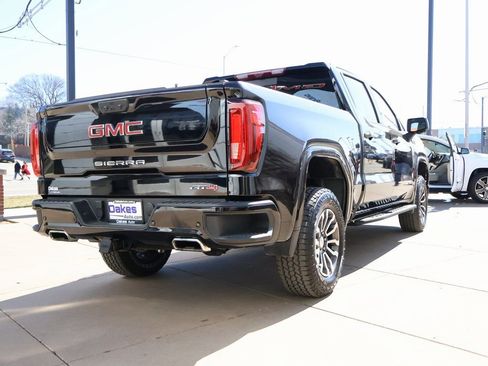 Used 2022 GMC Sierra 1500 AT4 w/ AT4 Premium Package image 7