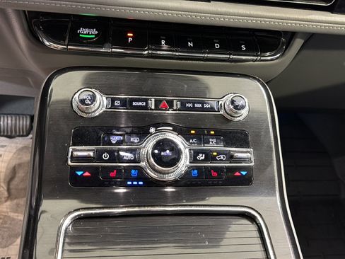 Used 2022 Lincoln Nautilus Reserve FWD image 18