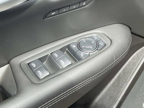 Certified 2025 Cadillac XT5 Premium Luxury w/ Technology Package AWD/4WD image 16