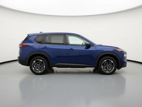 Used 2025 Nissan Rogue SV FWD image 11
