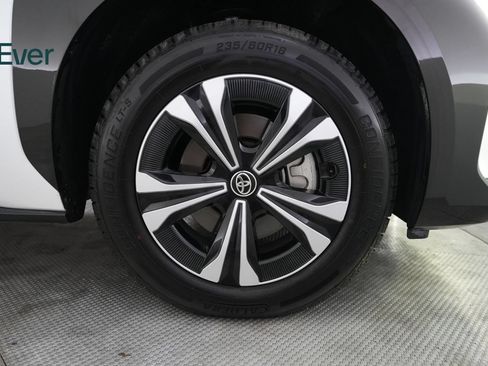 Used 2023 Toyota bZ4X AWD w/ Weather Package image 20