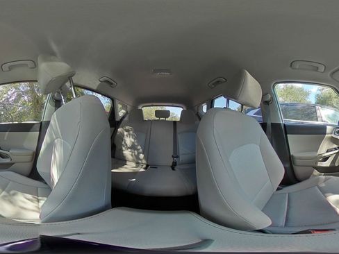 Used 2025 Kia Soul LX w/ LX Technology Package FWD image 39