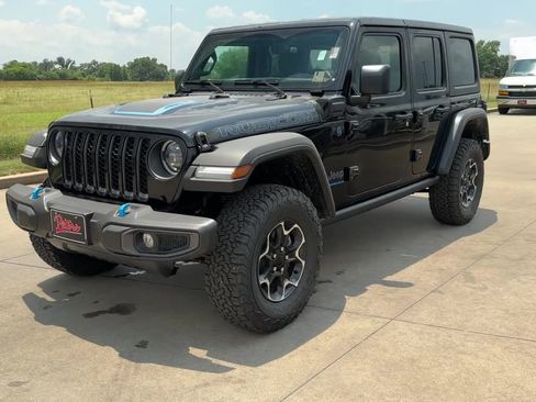 New 2023 Jeep Wrangler Rubicon w/ Cold Weather Group image 4