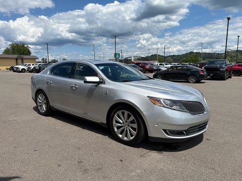 Used 2013 Lincoln MKS AWD image 3