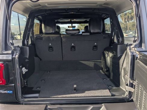 Used 2023 Jeep Wrangler Unlimited Sahara image 11