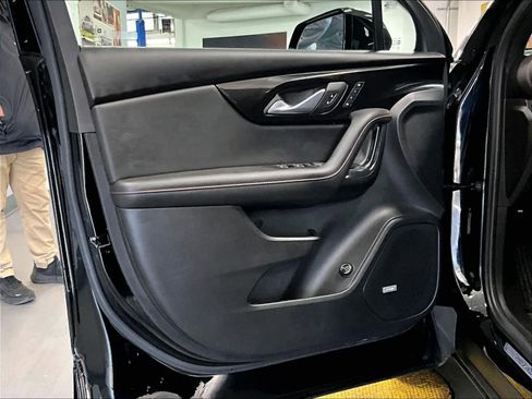 Used 2025 Chevrolet Blazer RS w/ Driver Confidence II Package image 9