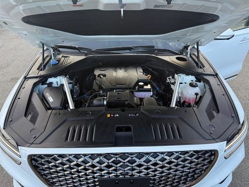 Used 2025 Genesis GV70 2.5T w/ Sport Prestige Package image 18