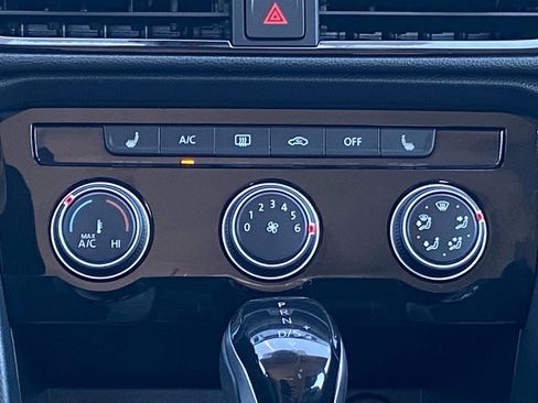 Used 2024 Volkswagen Taos S image 10