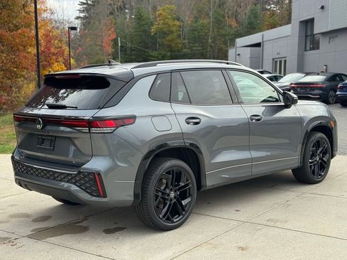 New 2026 Volkswagen Tiguan SE R-Line image 9