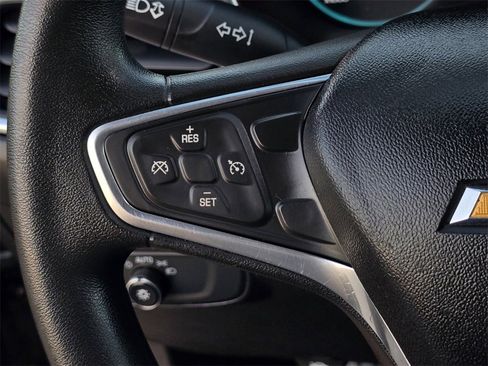 Used 2018 Chevrolet Equinox LT image 16