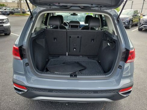 Certified 2024 Volkswagen Taos SE w/ Panoramic Sunroof Package image 13