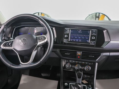 Used 2023 Volkswagen Jetta SE w/ Panoramic Sunroof Package FWD image 17