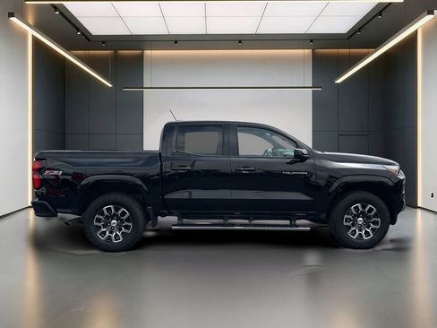 Used 2024 Chevrolet Colorado Z71 w/ Z71 Convenience Package 2 AWD/4WD image 7