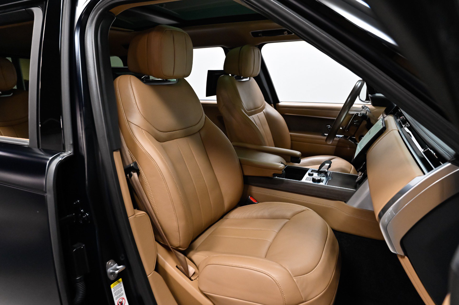 Used 2023 Land Rover Range Rover Long Wheelbase Autobiography AWD/4WD image 46